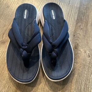Lands End Women’s Cushioned Sandals